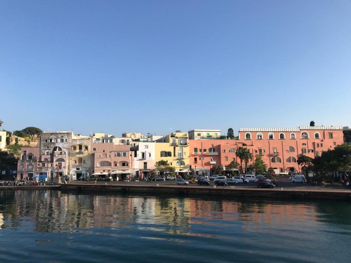Vento Di Mare Bed & Breakfast Procida Exterior photo